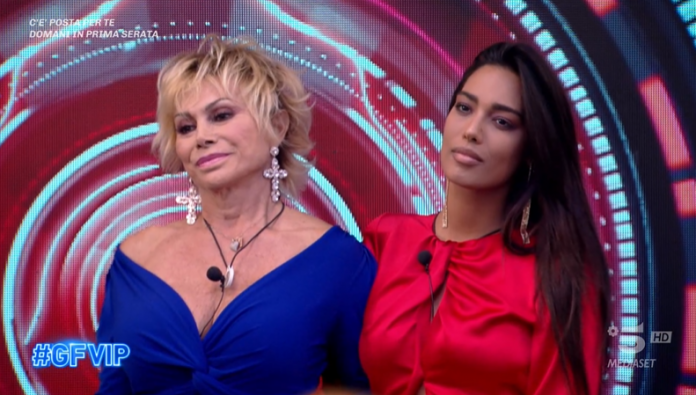 Carmen Russo eliminata nella puntata del Grande Fratello VIP di ieri sera, venerdì 14 gennaio 2022 - Le news ultim'ora dalla diretta